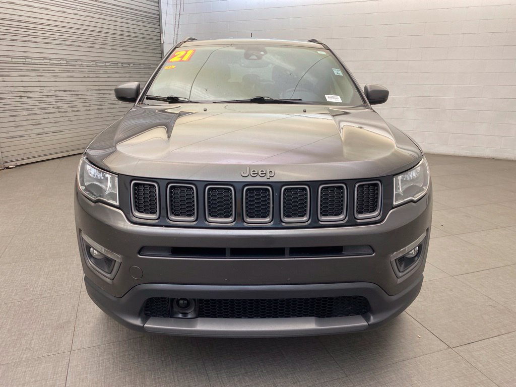 Used 2021 Jeep Compass Latitude w/ Driver Assistance Group AWD/4WD image 3