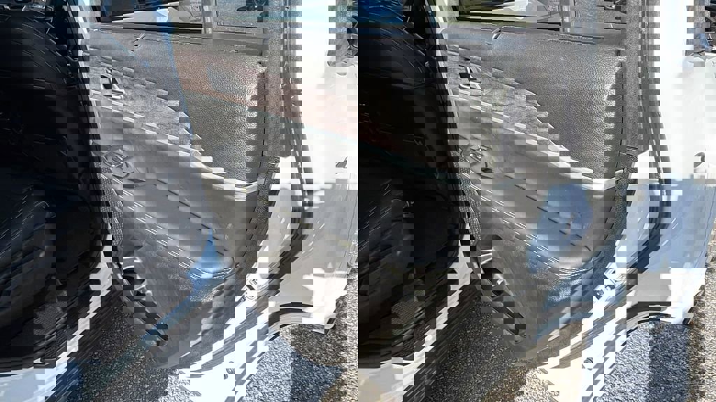 Used 2023 Jeep Grand Cherokee L Limited w/ Luxury Tech Group II image 18