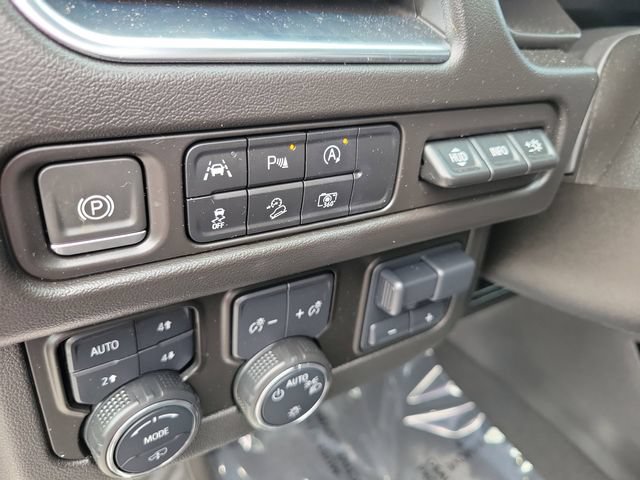 Used 2024 Chevrolet Suburban High Country AWD/4WD image 26