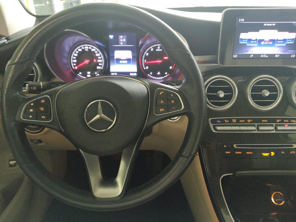Used 2019 Mercedes-Benz GLC 300 w/ Premium Package image 22