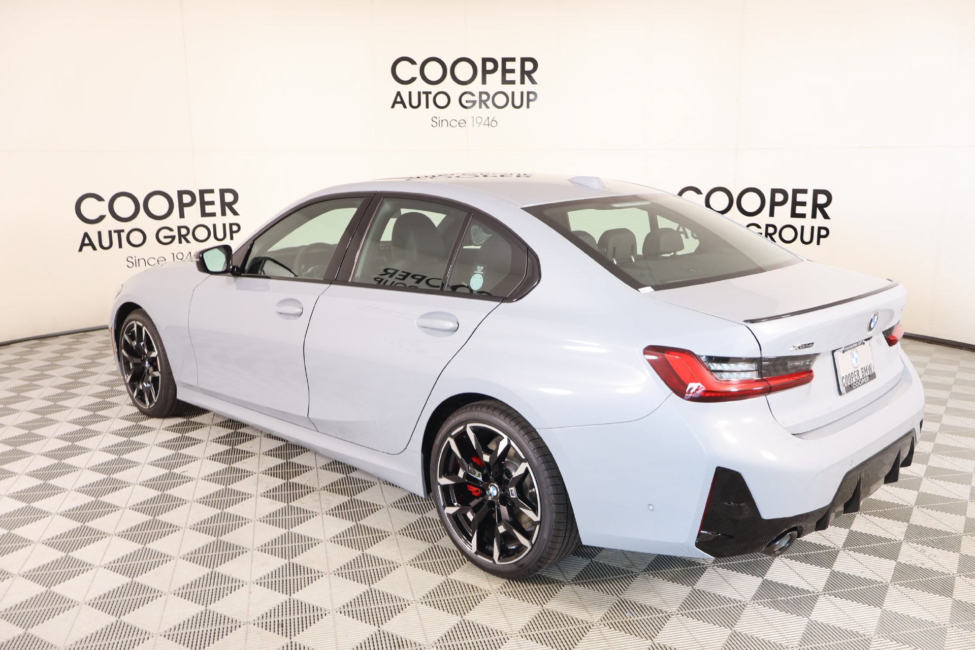 New 2026 BMW 330i xDrive Sedan w/ M Sport Package AWD/4WD image 23