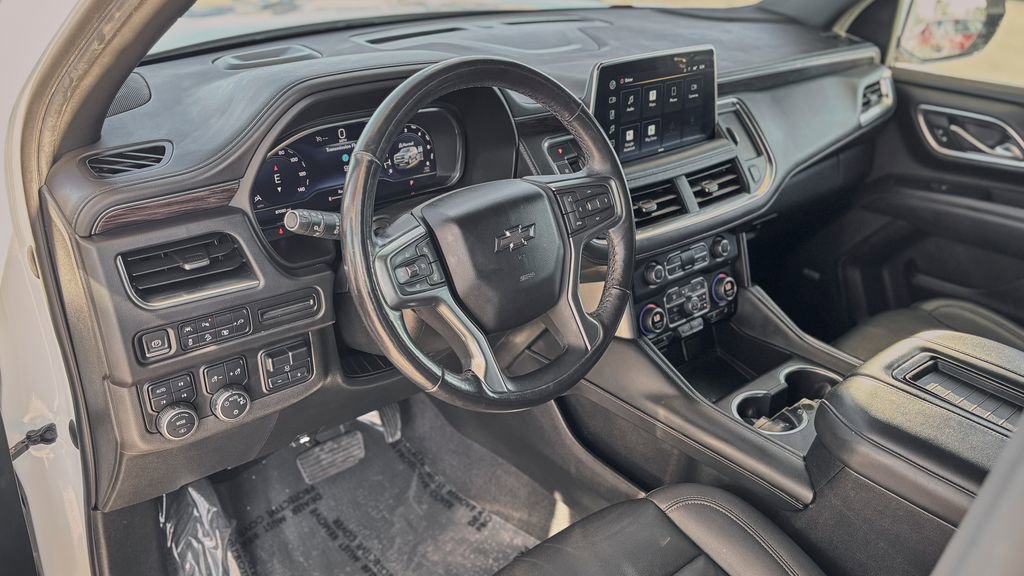 Used 2022 Chevrolet Suburban Z71 w/ Z71 Off-Road Package image 2