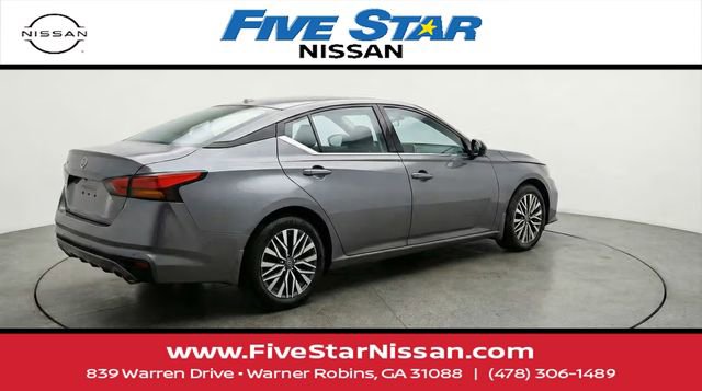 Used 2025 Nissan Altima 2.5 SV image 15