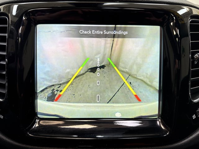 Used 2018 Jeep Compass Limited w/ Navigation Group image 23