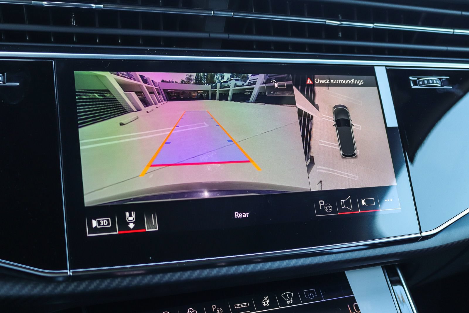New 2026 Audi SQ7 Prestige AWD/4WD image 26