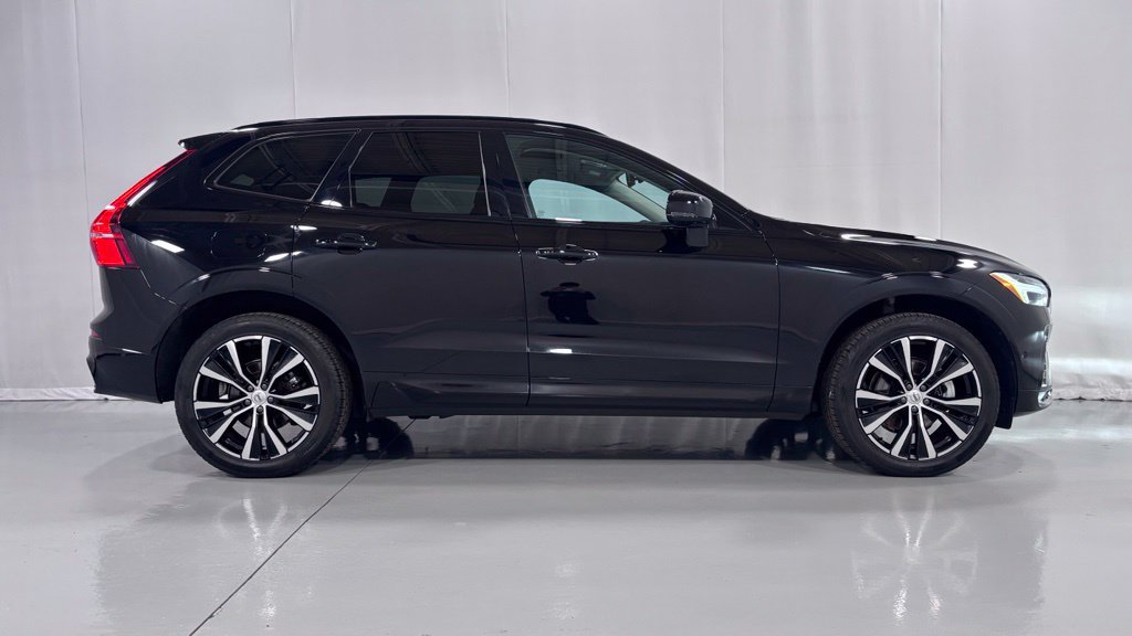Certified 2024 Volvo XC60 B5 Plus w/ Protection Package Premier AWD/4WD image 5