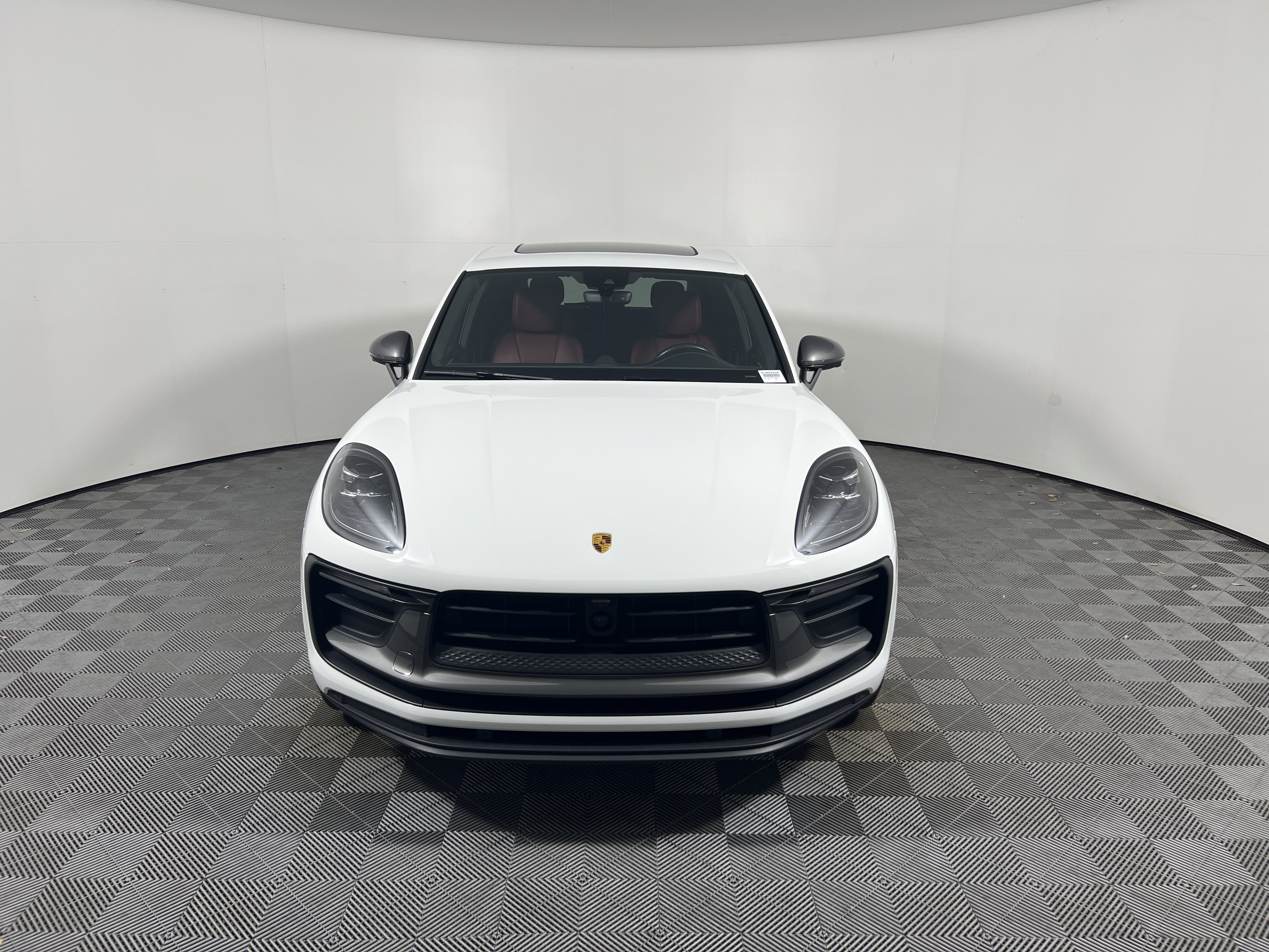 Certified 2024 Porsche Macan Turbo AWD/4WD image 10
