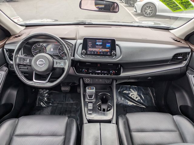 Used 2021 Nissan Rogue SV w/ Premium Package image 15