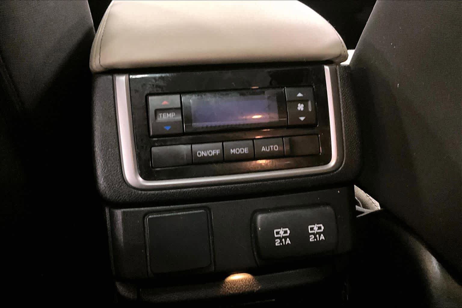 Used 2019 Subaru Ascent Premium image 34