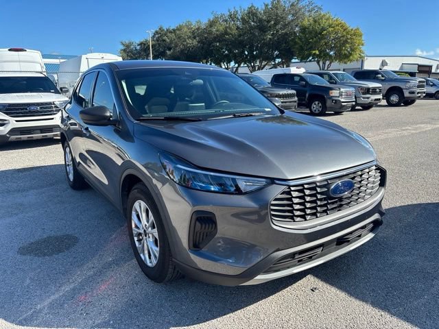 Used 2023 Ford Escape Active FWD image 3