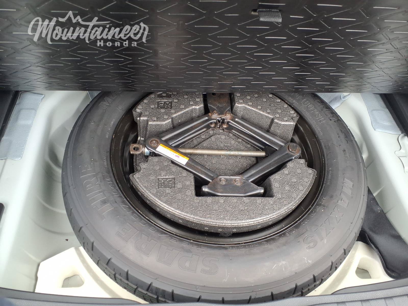 Used 2019 Toyota RAV4 XLE w/ Convenience Package AWD/4WD image 24