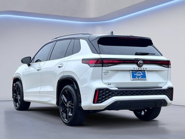 New 2026 Volkswagen Tiguan SE R-Line FWD image 6