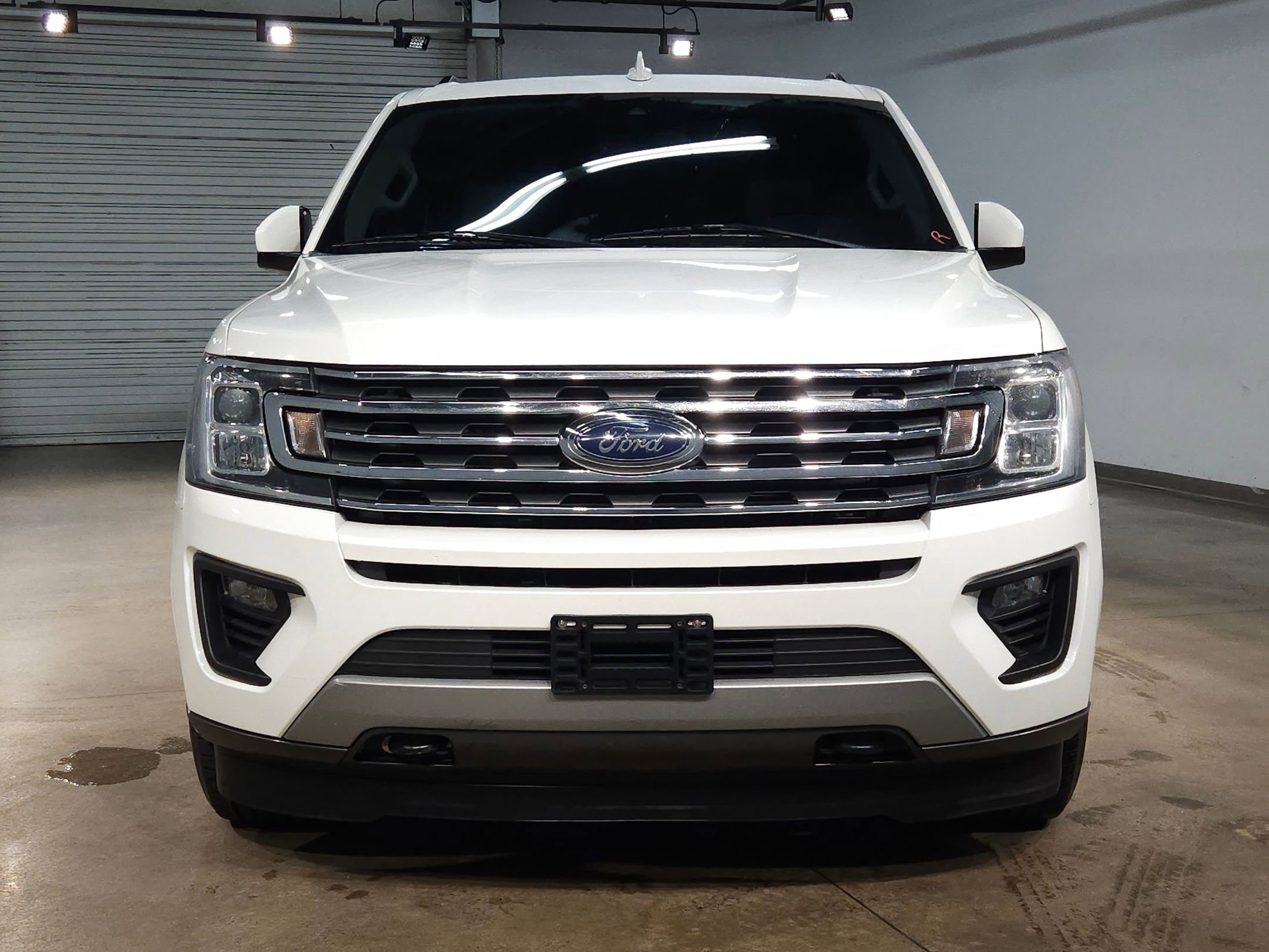 Used 2021 Ford Expedition Max XLT image 2