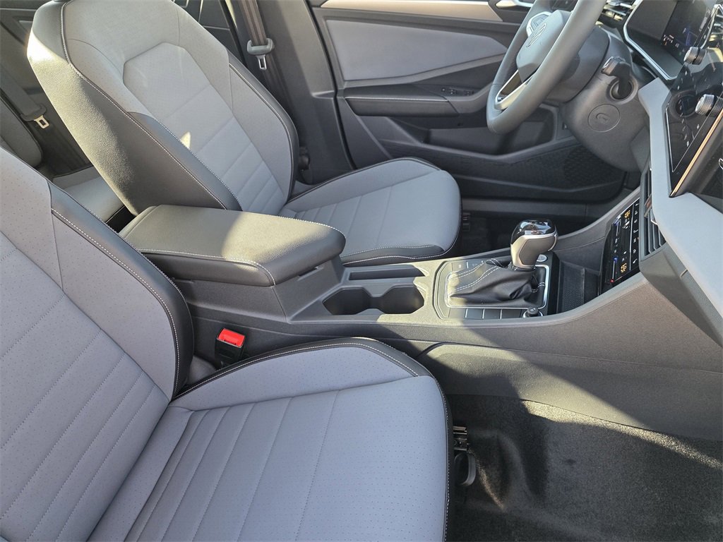 New 2026 Volkswagen Jetta SE image 10