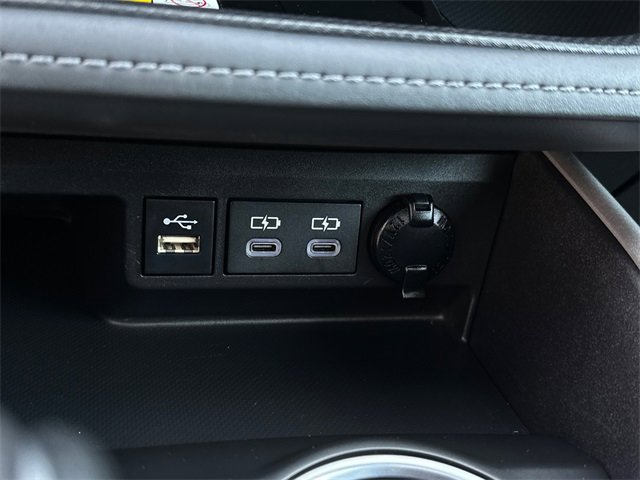 Used 2023 Toyota Highlander XLE image 31