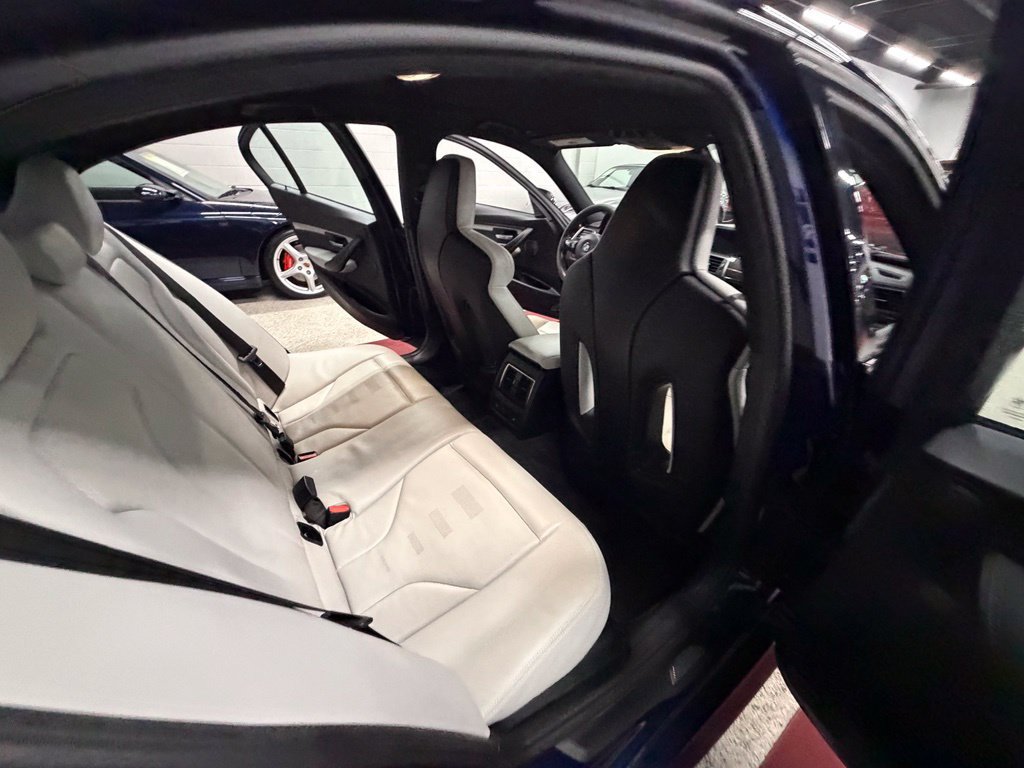 Used 2018 BMW M3 RWD image 26