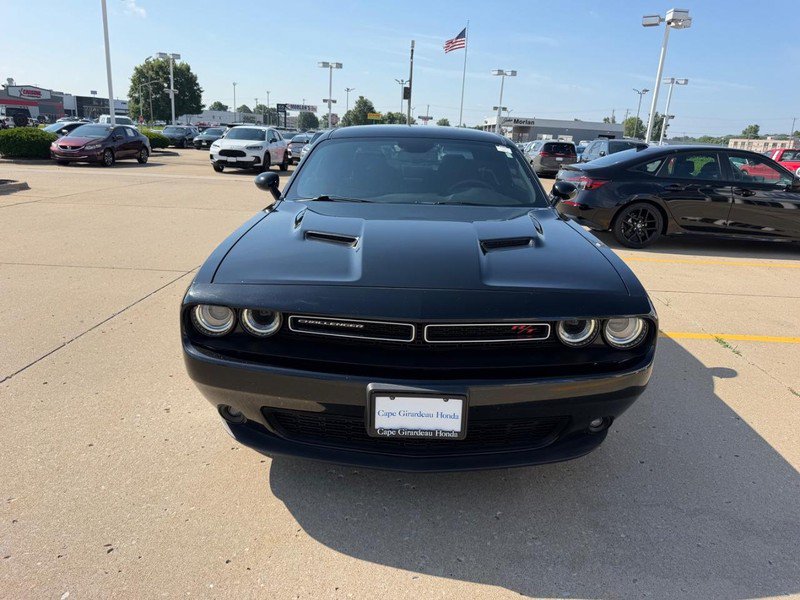 Used 2017 Dodge Challenger R/T RWD image 7