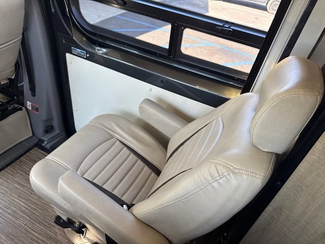 Used 2016 Mercedes-Benz Sprinter 3500 image 27