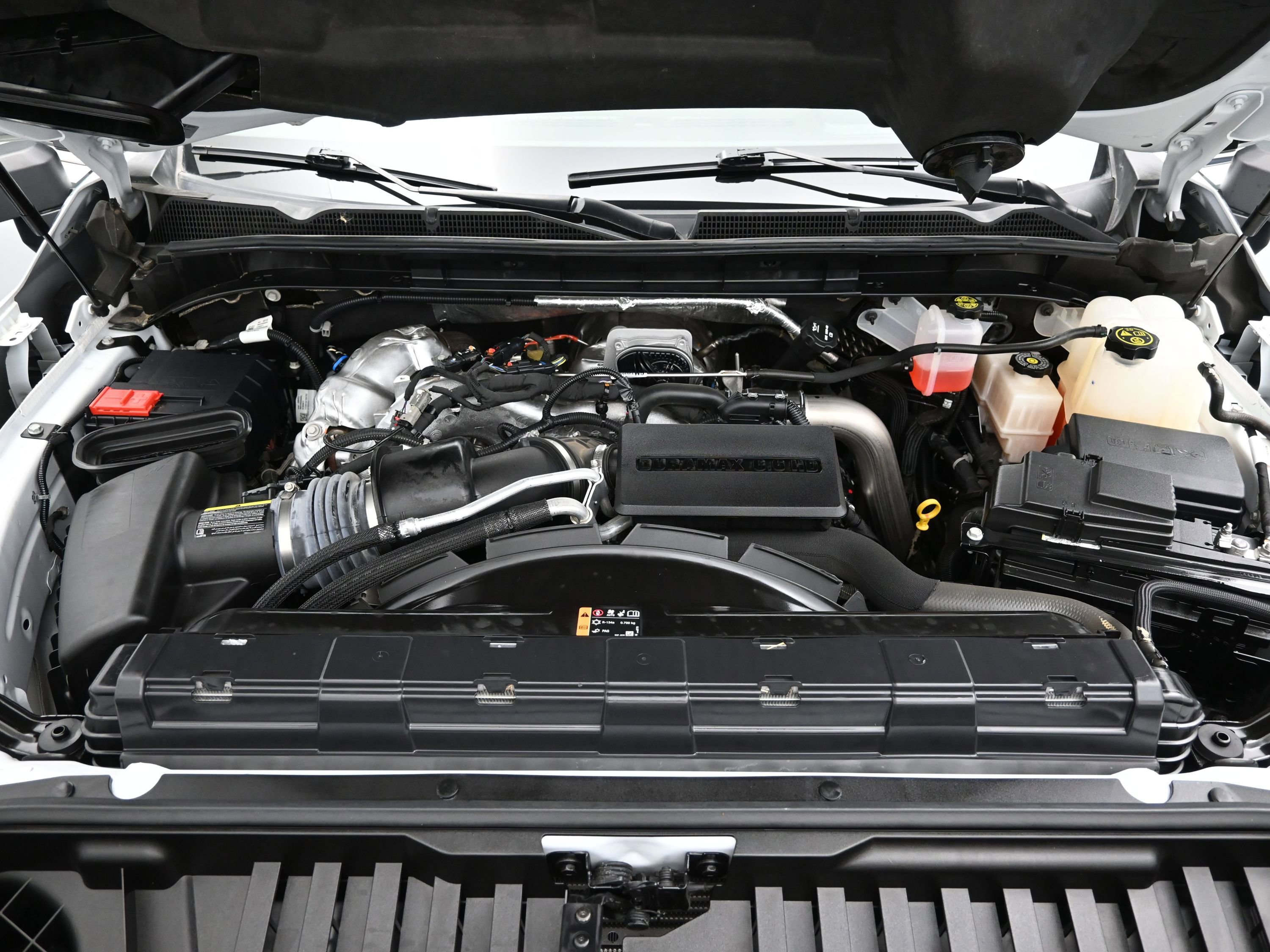 Used 2024 GMC Sierra 3500 SLT w/ SLT Convenience Package image 8