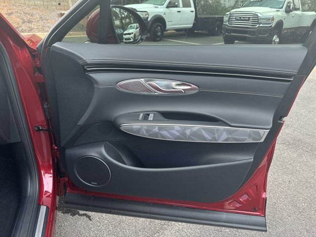 Used 2025 Genesis GV70 3.5T Sport w/ Sport Advanced Package image 16