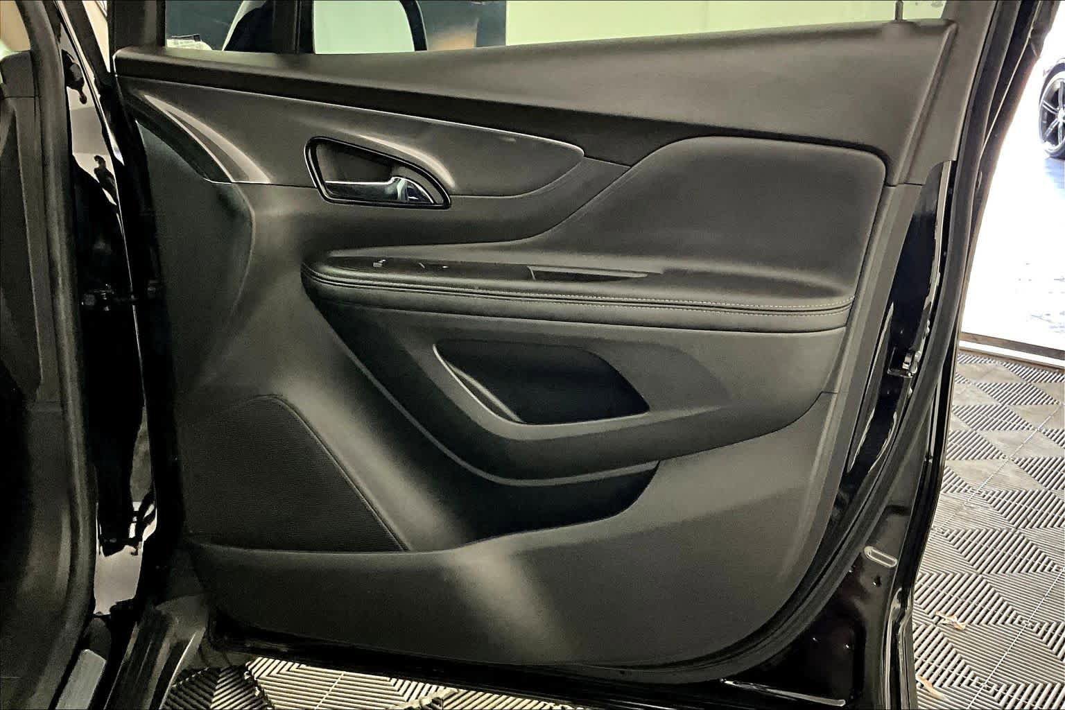 Used 2022 Buick Encore Preferred image 21