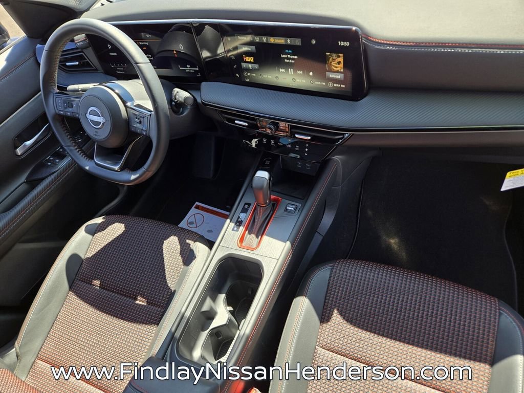 Used 2025 Nissan Kicks SR FWD image 17