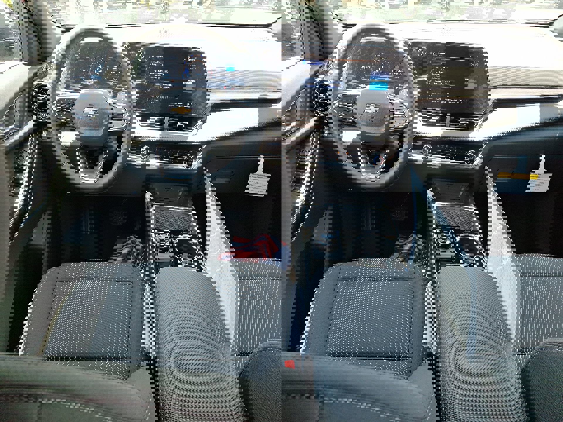 New 2026 Chevrolet Equinox LT image 13