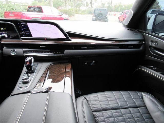 Certified 2024 Cadillac Escalade Sport Platinum w/ LPO, ONYX Package image 16
