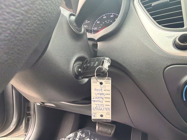 Used 2022 Hyundai Accent SE FWD image 28