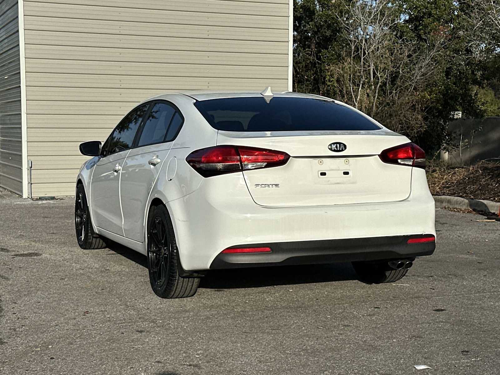 Used 2018 Kia Forte LX image 4