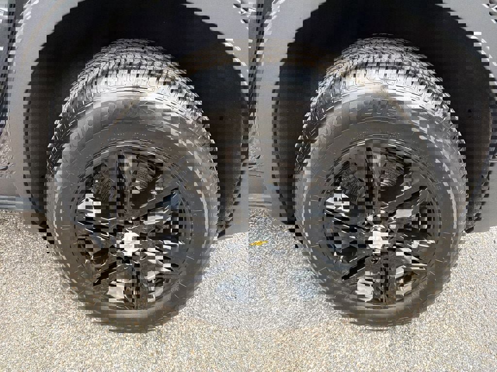 Used 2022 Chevrolet Blazer LT image 12