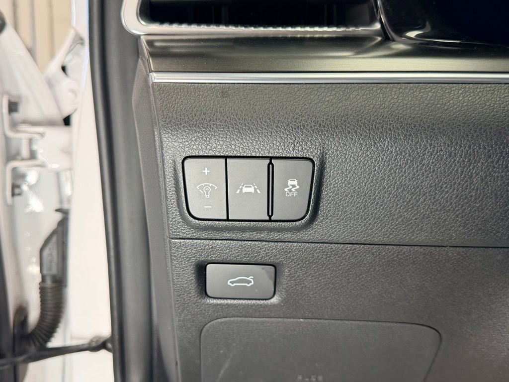 Used 2022 Kia K5 GT FWD image 17