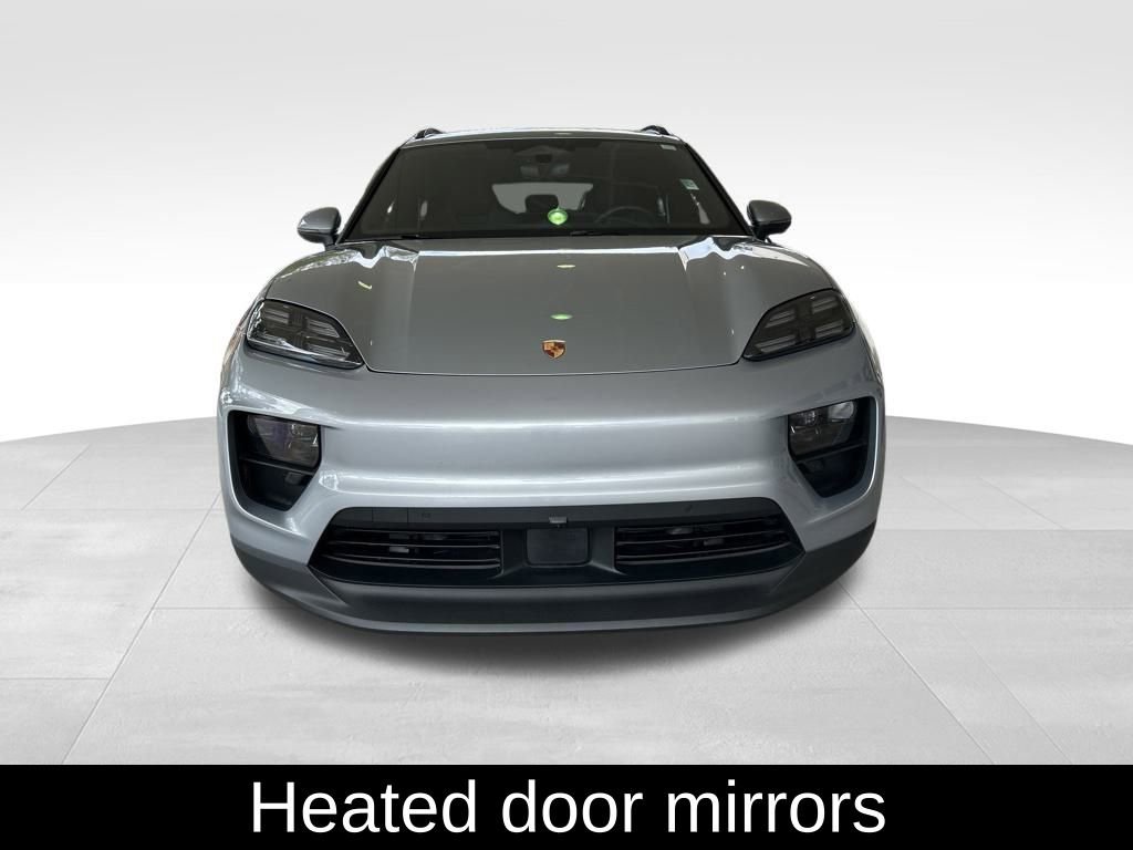 Used 2025 Porsche Macan Electric image 13