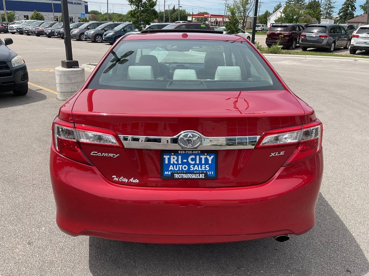 Used 2012 Toyota Camry XLE w/ Convenience Pkg FWD image 6
