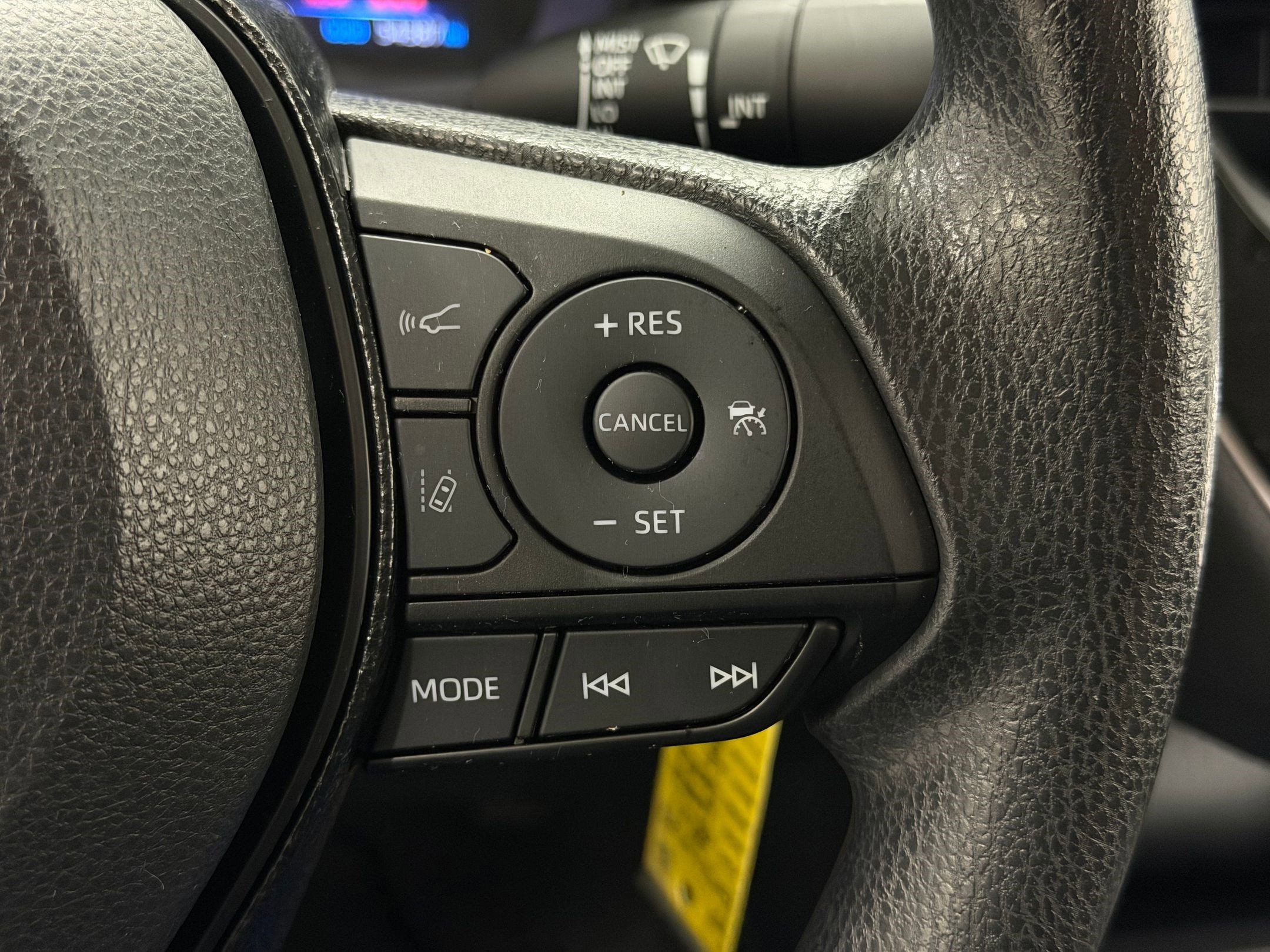 Used 2021 Toyota Corolla LE w/ Carpet Mat Package (TMS) image 22