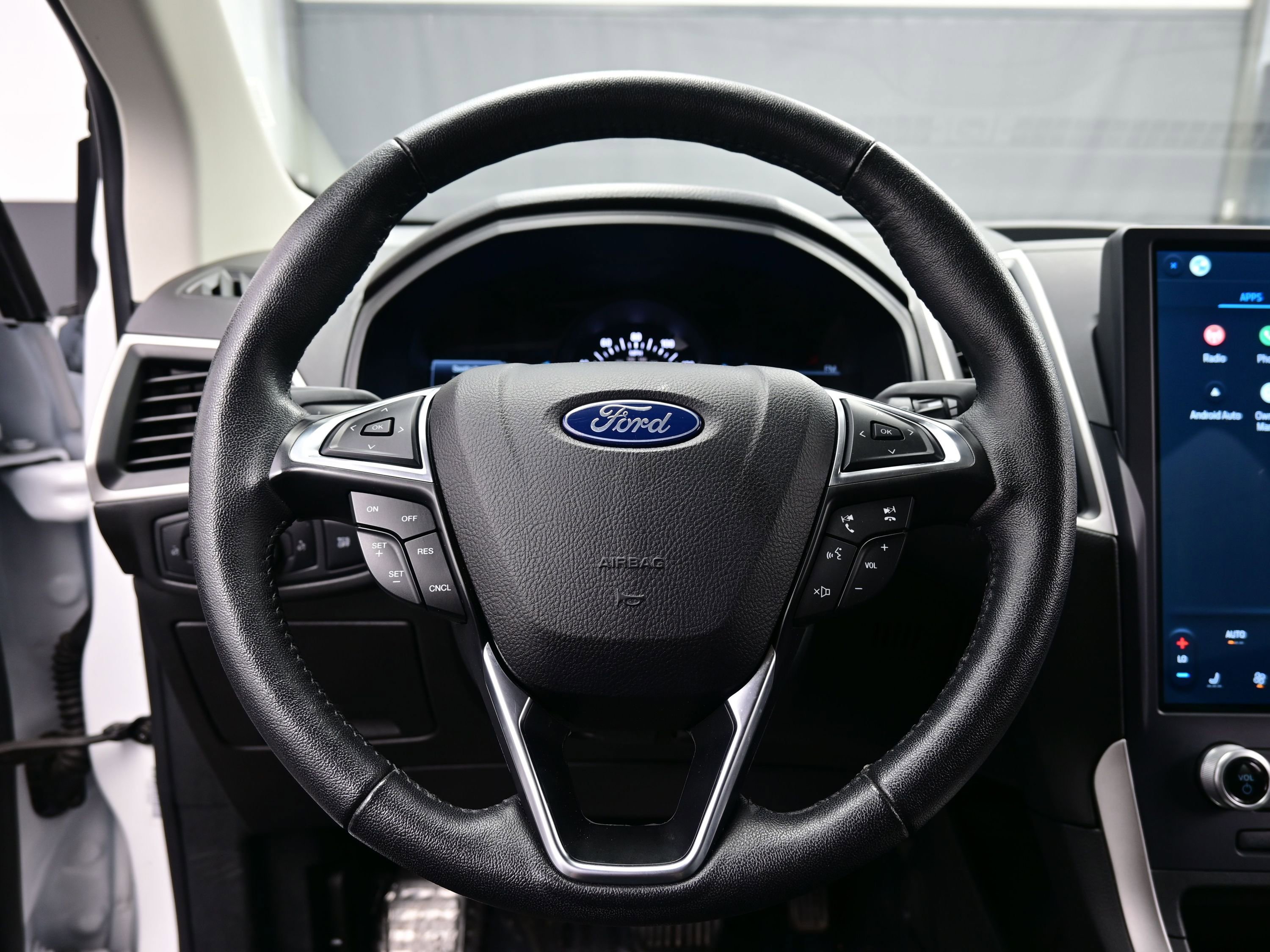 Used 2022 Ford Edge SEL image 23