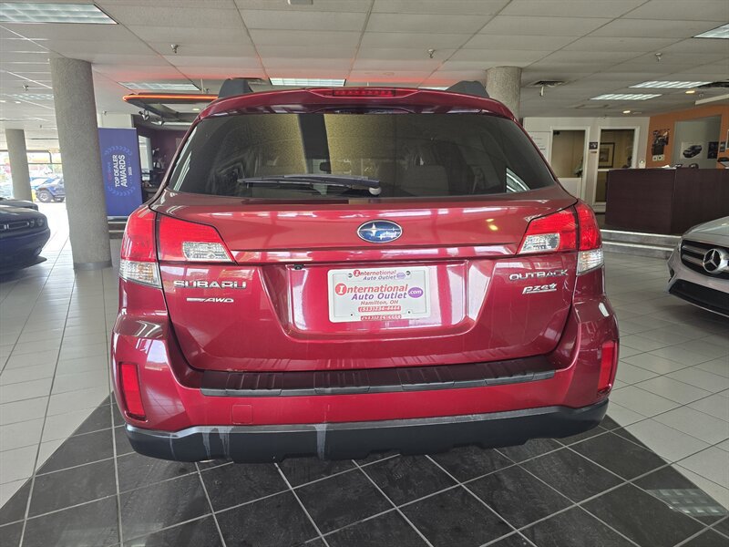 Used 2011 Subaru Outback 2.5i Premium AWD/4WD image 5