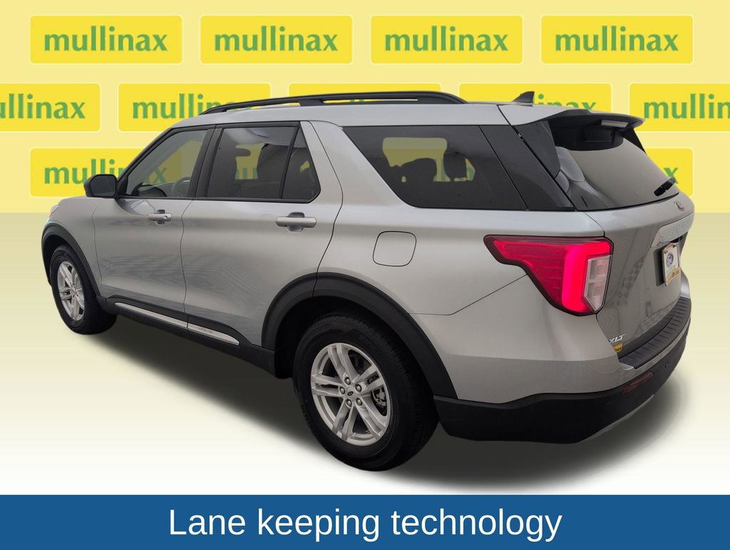 Used 2024 Ford Explorer XLT w/ Equipment Group 202A image 8