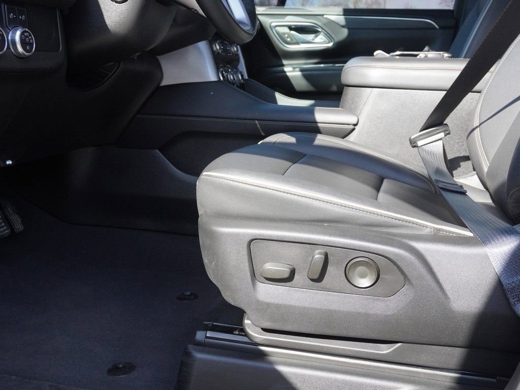 Used 2023 GMC Yukon SLT w/ SLT Premium Package image 36