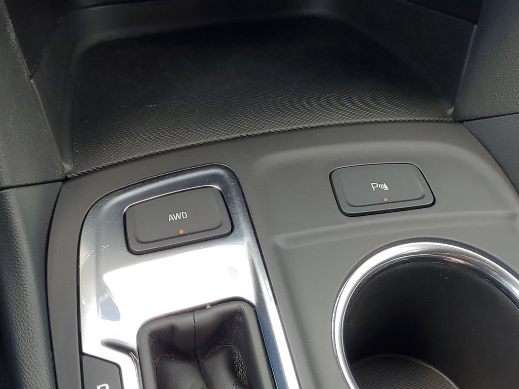 Used 2024 Chevrolet Equinox LT w/ LPO, Floor Liner Package AWD/4WD image 28