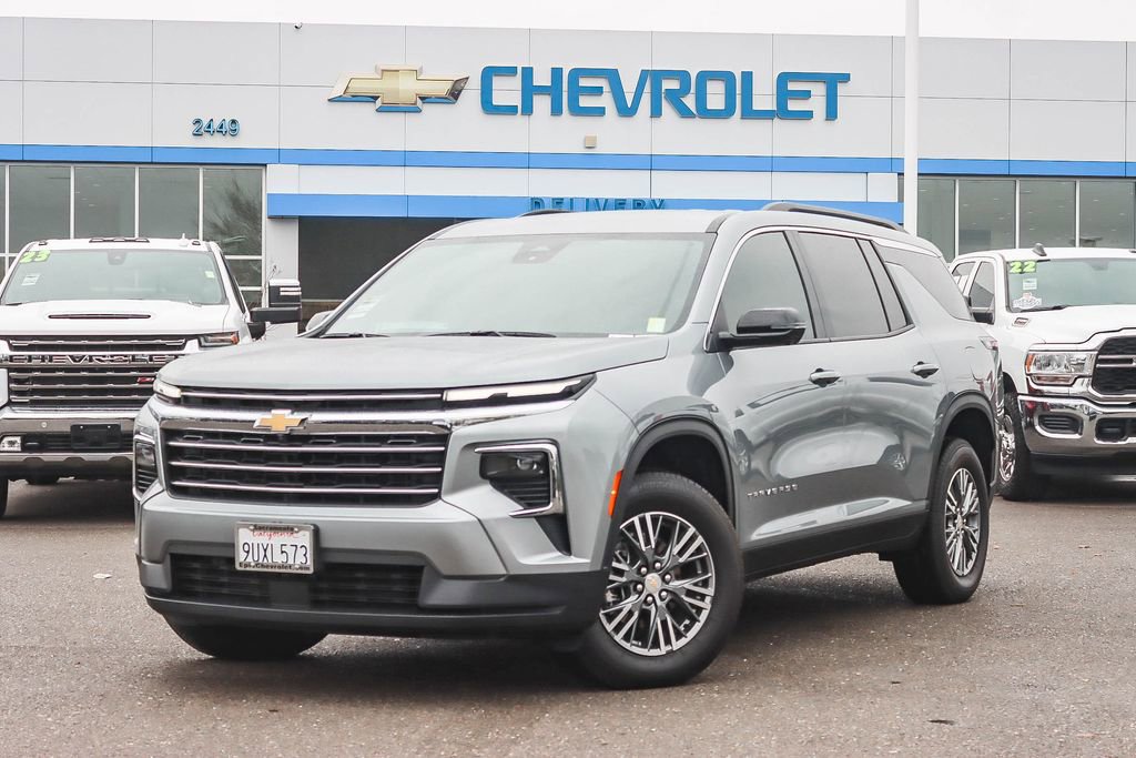 Used 2026 Chevrolet Traverse LT w/ Driver Confidence Package