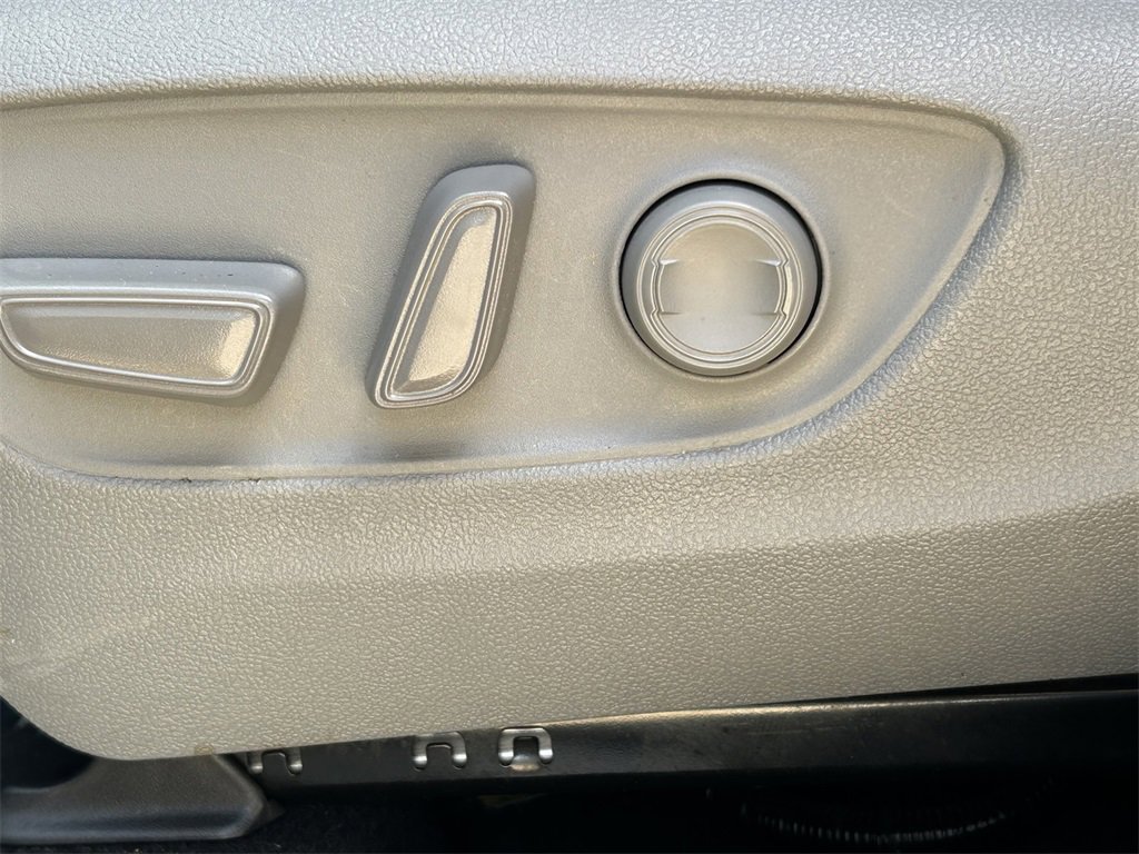 Certified 2023 Toyota Highlander XLE image 20