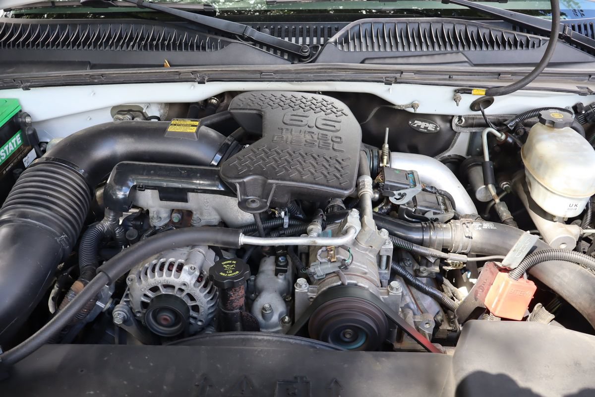 Used 2004 Chevrolet Silverado 3500 LS w/ Heavy-Duty Power Package RWD image 37