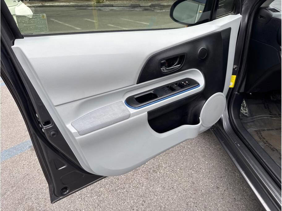 Used 2013 Toyota Prius C Two FWD image 6