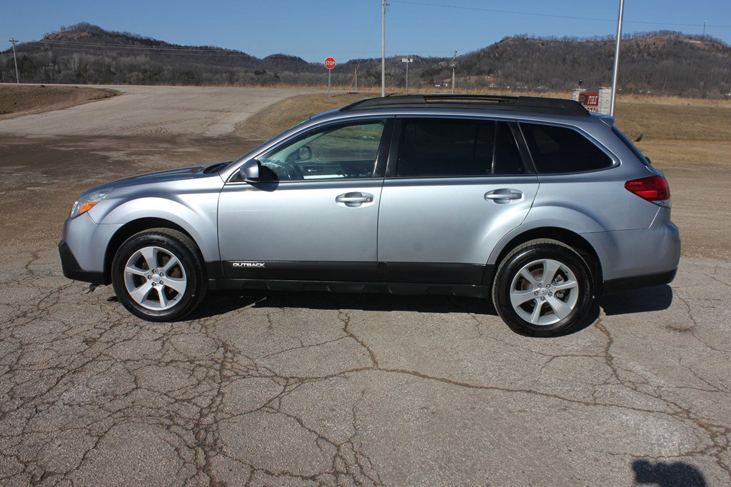 Used 2013 Subaru Outback 2.5i Premium image 9