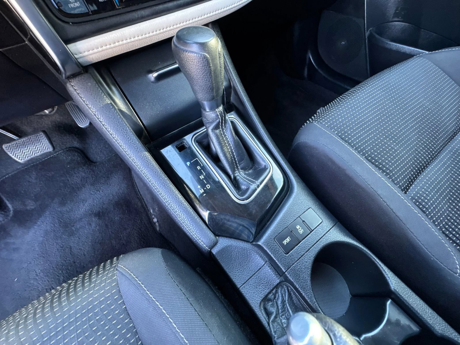 Used 2017 Toyota Corolla iM w/ Carpet Mat Package FWD image 77