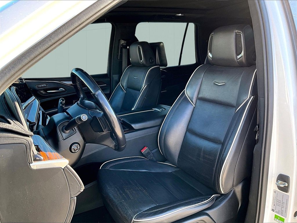 Used 2021 Cadillac Escalade Premium Luxury w/ Driver Assist Tech Package image 5