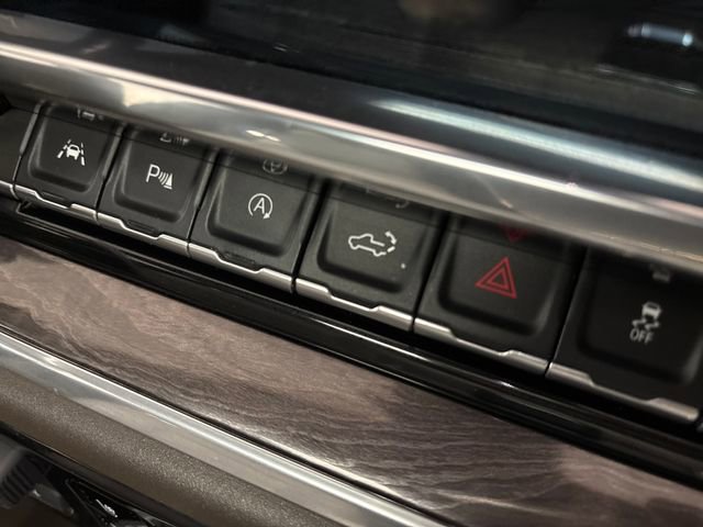 Used 2022 Chevrolet Silverado 1500 LTZ w/ LTZ Premium Package image 34