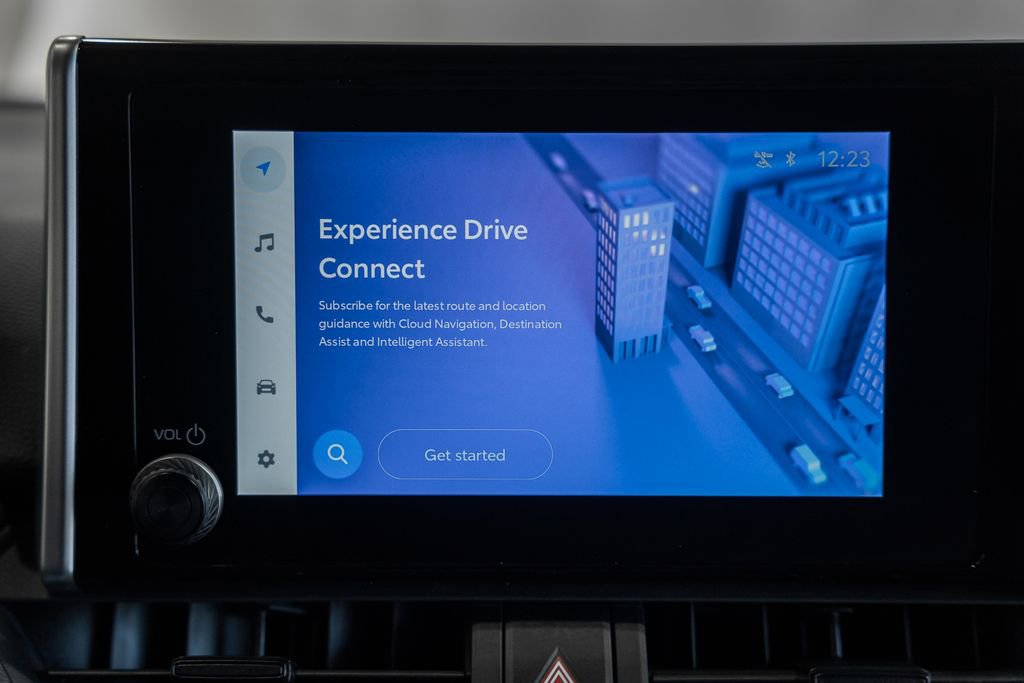 Used 2025 Toyota RAV4 XLE image 19