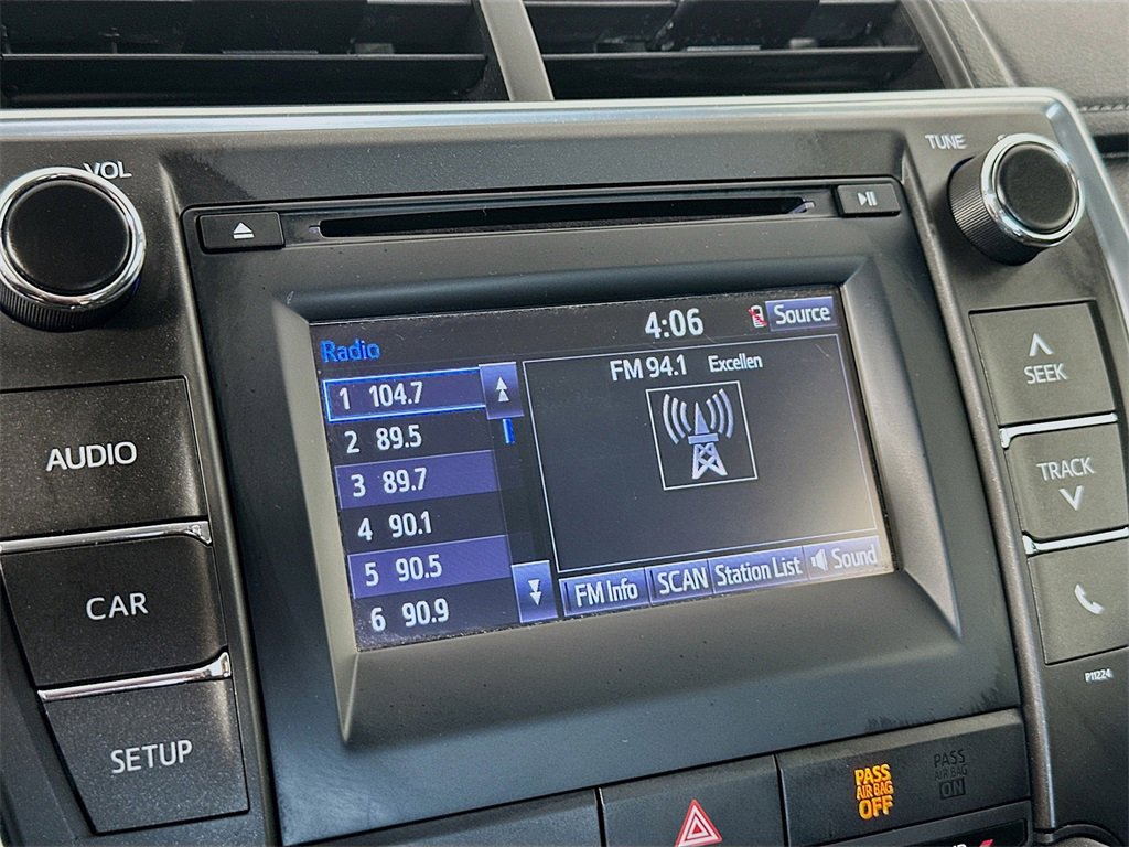 Used 2016 Toyota Camry LE image 14